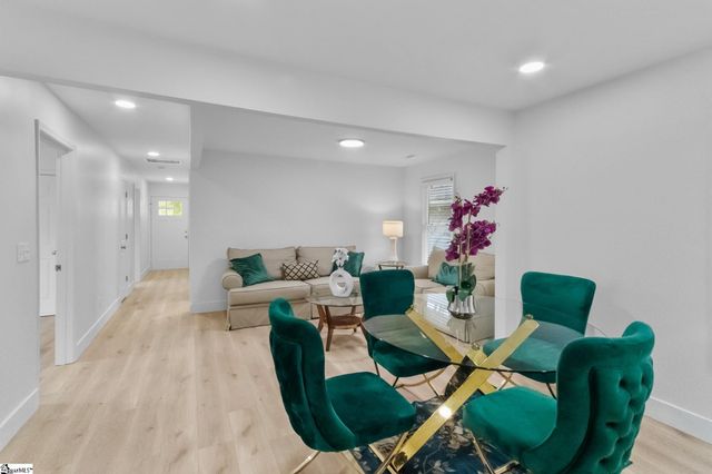 208 Crestone Drive, Greenville, SC 29611