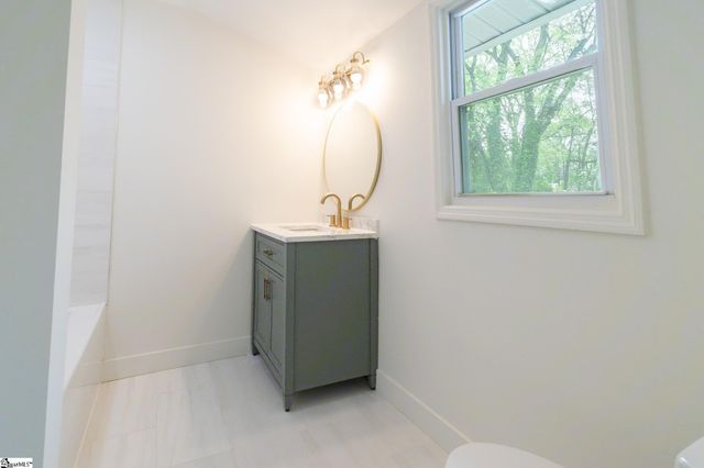 208 Crestone Drive, Greenville, SC 29611