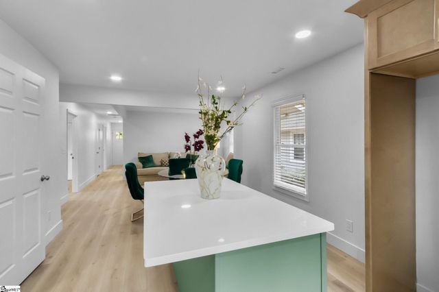 208 Crestone Drive, Greenville, SC 29611