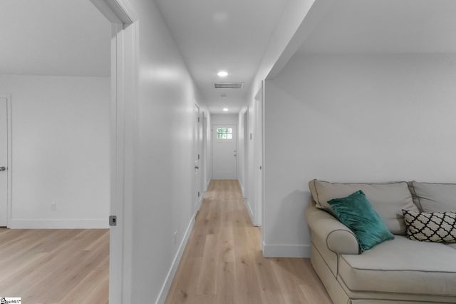 208 Crestone Drive, Greenville, SC 29611