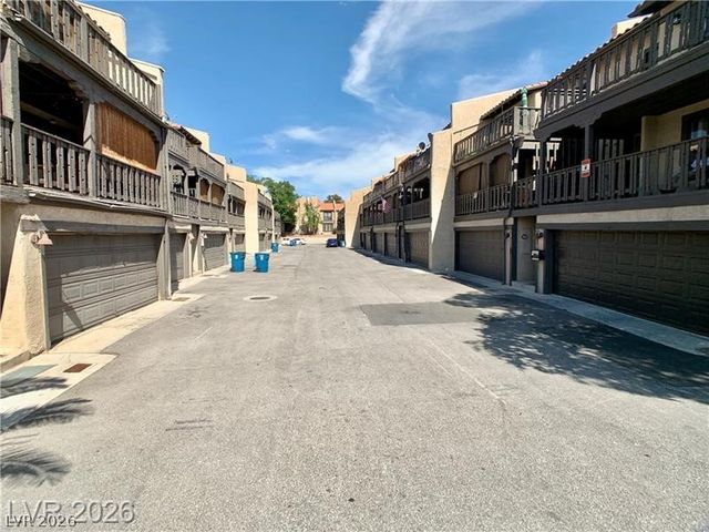 2857 Calle Del Oro, Las Vegas, NV 89120