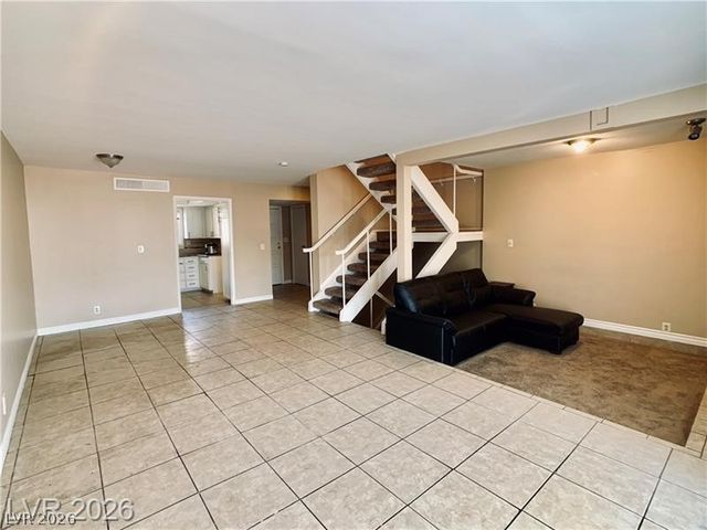 2857 Calle Del Oro, Las Vegas, NV 89120