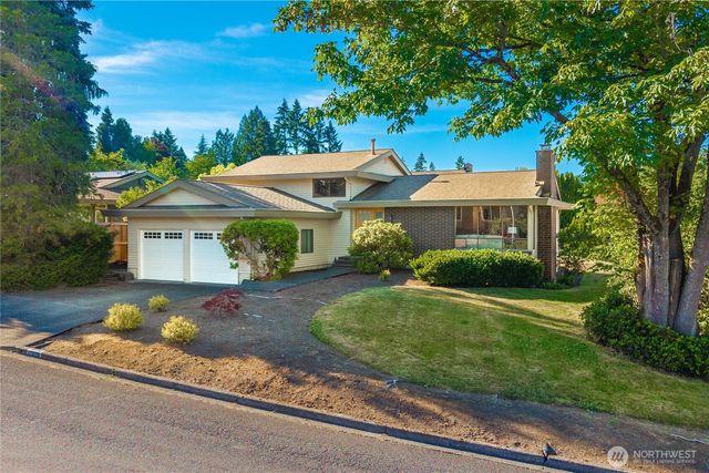 17326 NE 18th Place, Bellevue, WA 98008