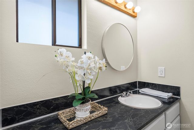 17326 NE 18th Place, Bellevue, WA 98008