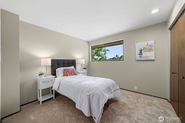 17326 NE 18th Place, Bellevue, WA 98008