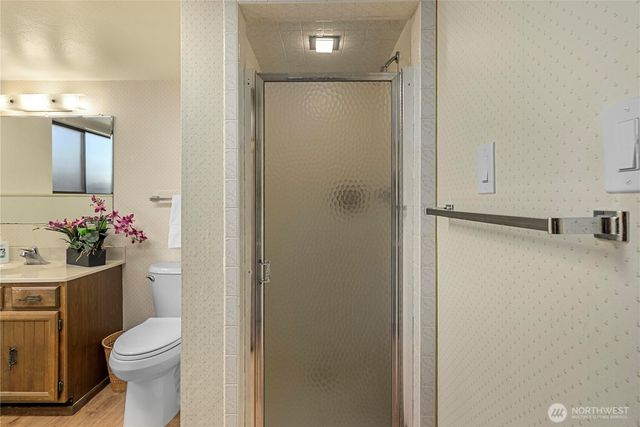 17326 NE 18th Place, Bellevue, WA 98008