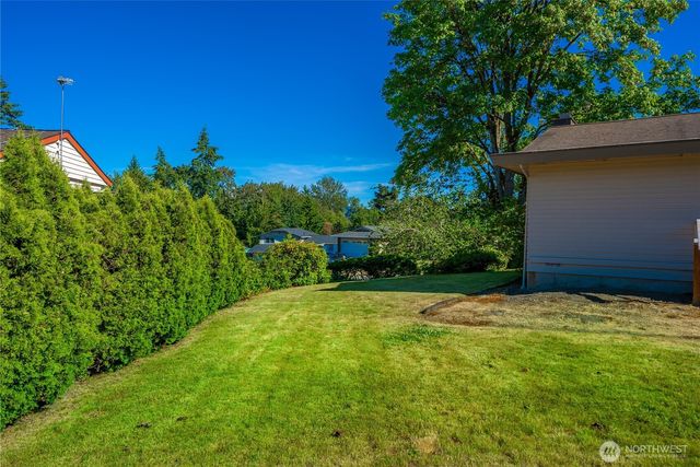 17326 NE 18th Place, Bellevue, WA 98008