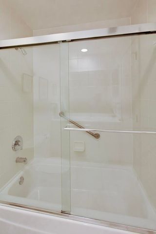 1107 Greenleaf Avenue 3F, Wilmette, IL 60091