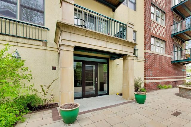 1107 Greenleaf Avenue 3F, Wilmette, IL 60091