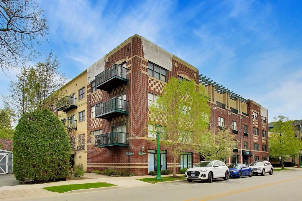 1107 Greenleaf Avenue 3F, Wilmette, IL 60091