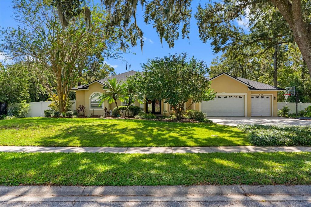 121 MYRTLE RIDGE ROAD, Lutz, FL 33549