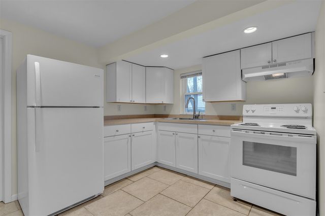 56733 Grand River Avenue, New Hudson, MI 48165