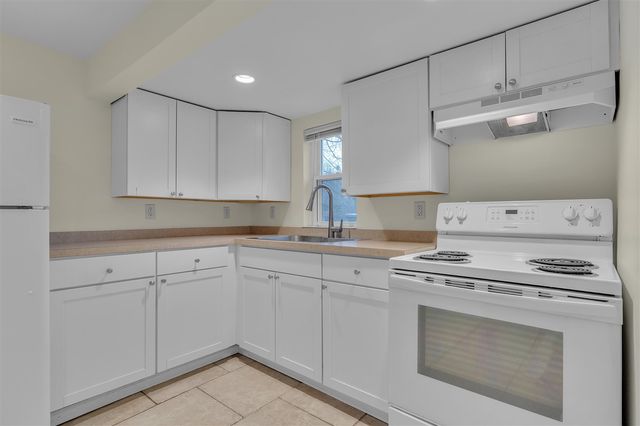 56733 Grand River Avenue, New Hudson, MI 48165