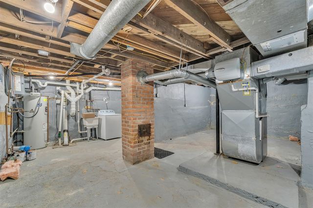 56733 Grand River Avenue, New Hudson, MI 48165