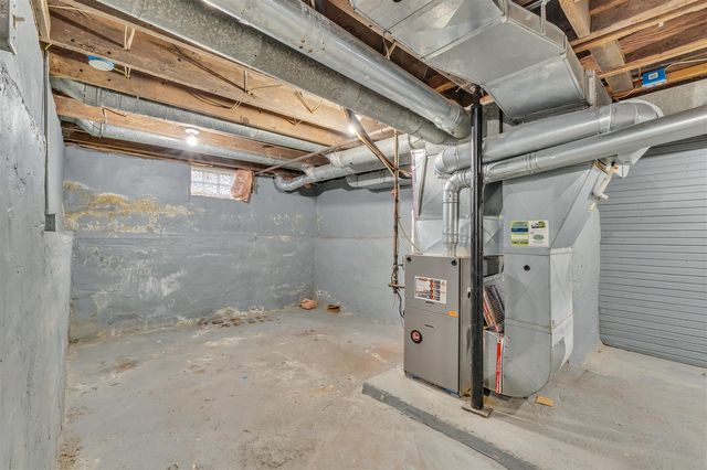 56733 Grand River Avenue, New Hudson, MI 48165