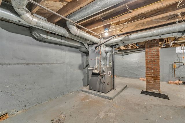 56733 Grand River Avenue, New Hudson, MI 48165