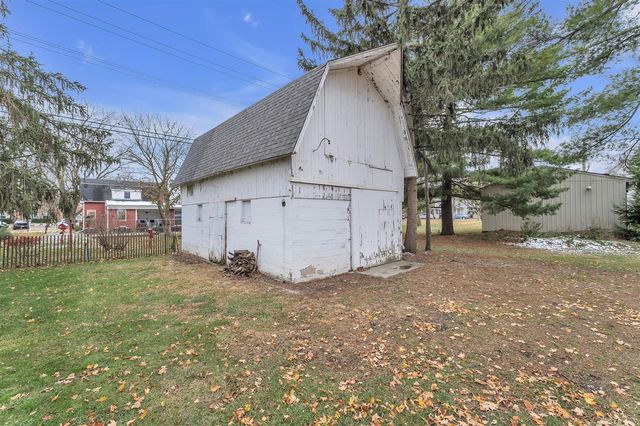 56733 Grand River Avenue, New Hudson, MI 48165