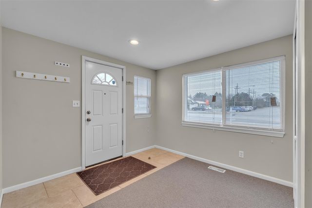 56733 Grand River Avenue, New Hudson, MI 48165