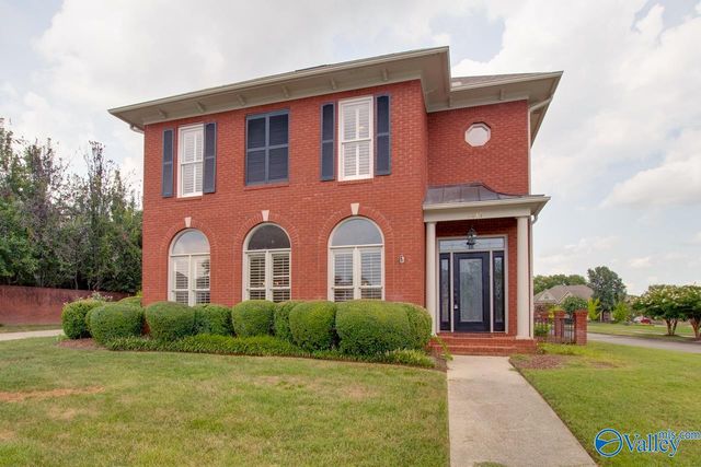 3017 Brunswick Circle, Hampton Cove, AL 35763