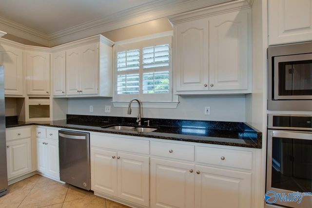 3017 Brunswick Circle, Hampton Cove, AL 35763
