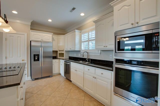 3017 Brunswick Circle, Hampton Cove, AL 35763