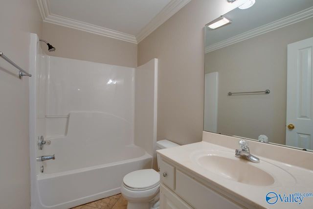 3017 Brunswick Circle, Hampton Cove, AL 35763