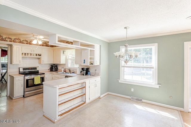 888 Bexley Drive, Perrysburg, OH 43551