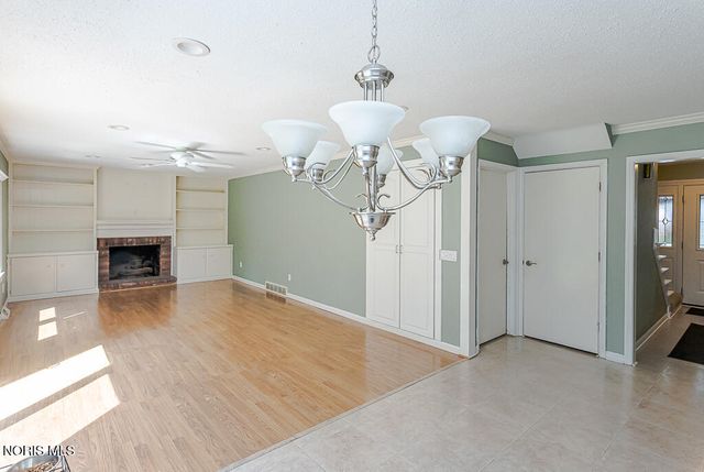 888 Bexley Drive, Perrysburg, OH 43551