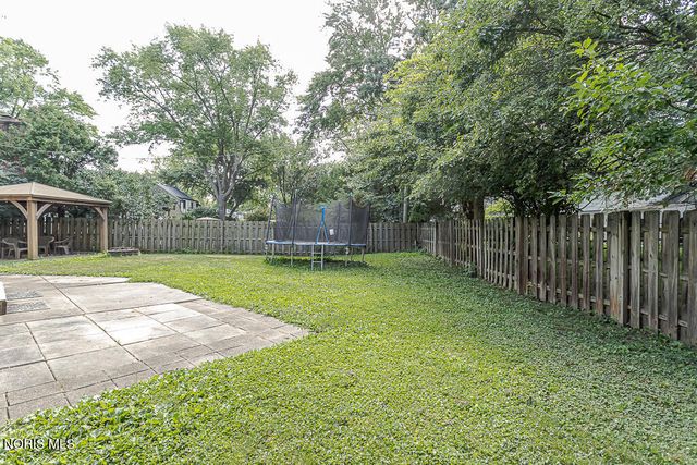 888 Bexley Drive, Perrysburg, OH 43551