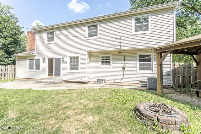 888 Bexley Drive, Perrysburg, OH 43551