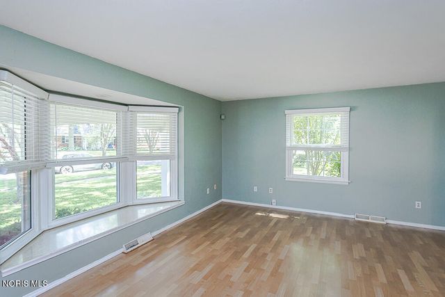 888 Bexley Drive, Perrysburg, OH 43551