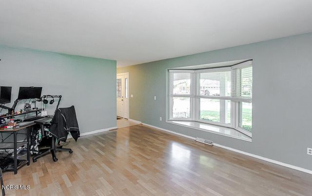 888 Bexley Drive, Perrysburg, OH 43551