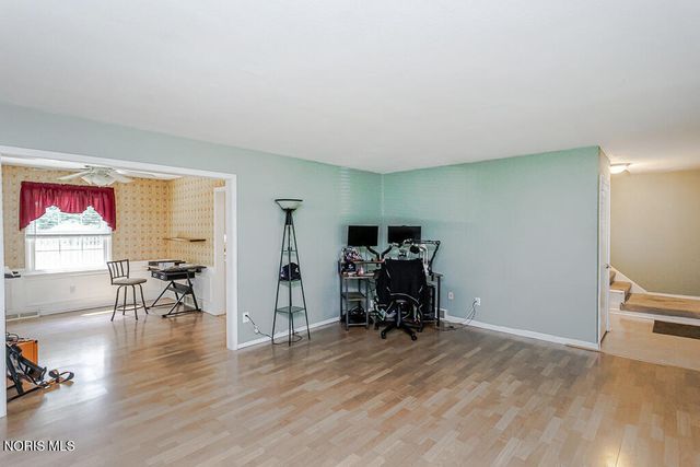 888 Bexley Drive, Perrysburg, OH 43551