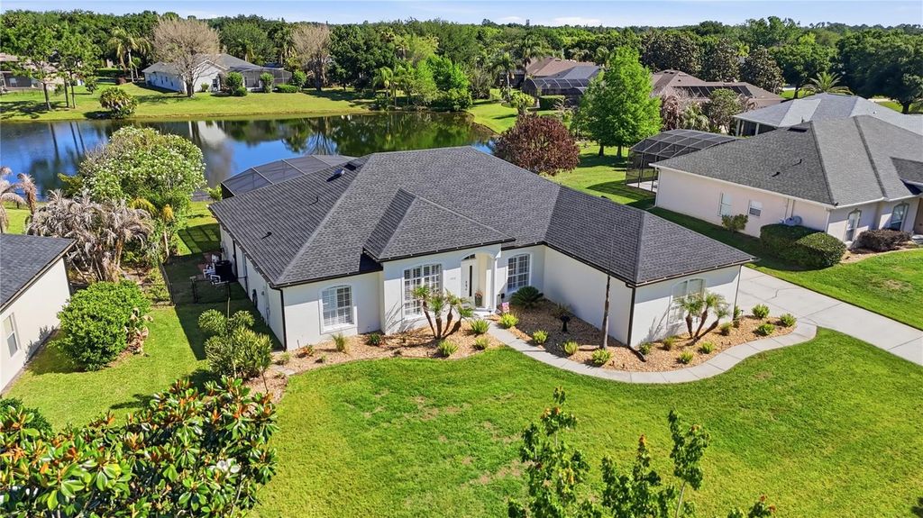 Image 1 of property listing at 1910 SIR LANCELOT CIRCLE, St Cloud, FL 34772
