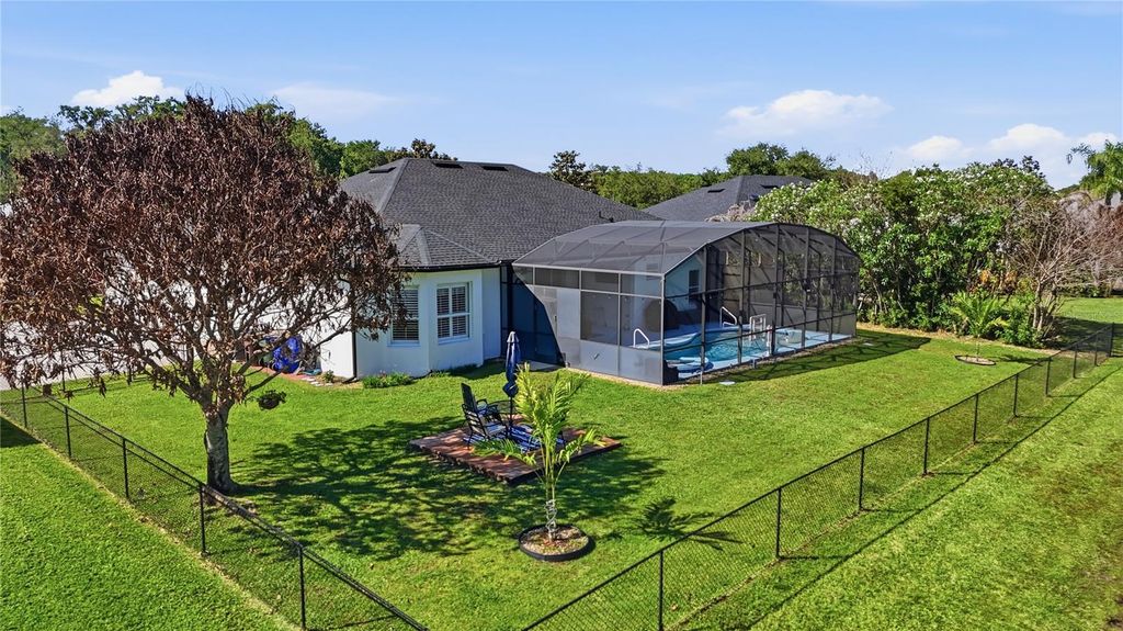 Image 11 of property listing at 1910 SIR LANCELOT CIRCLE, St Cloud, FL 34772
