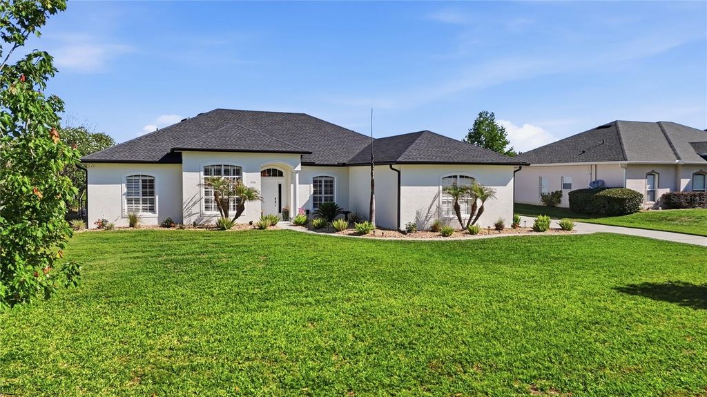 Image 5 of property listing at 1910 SIR LANCELOT CIRCLE, St Cloud, FL 34772