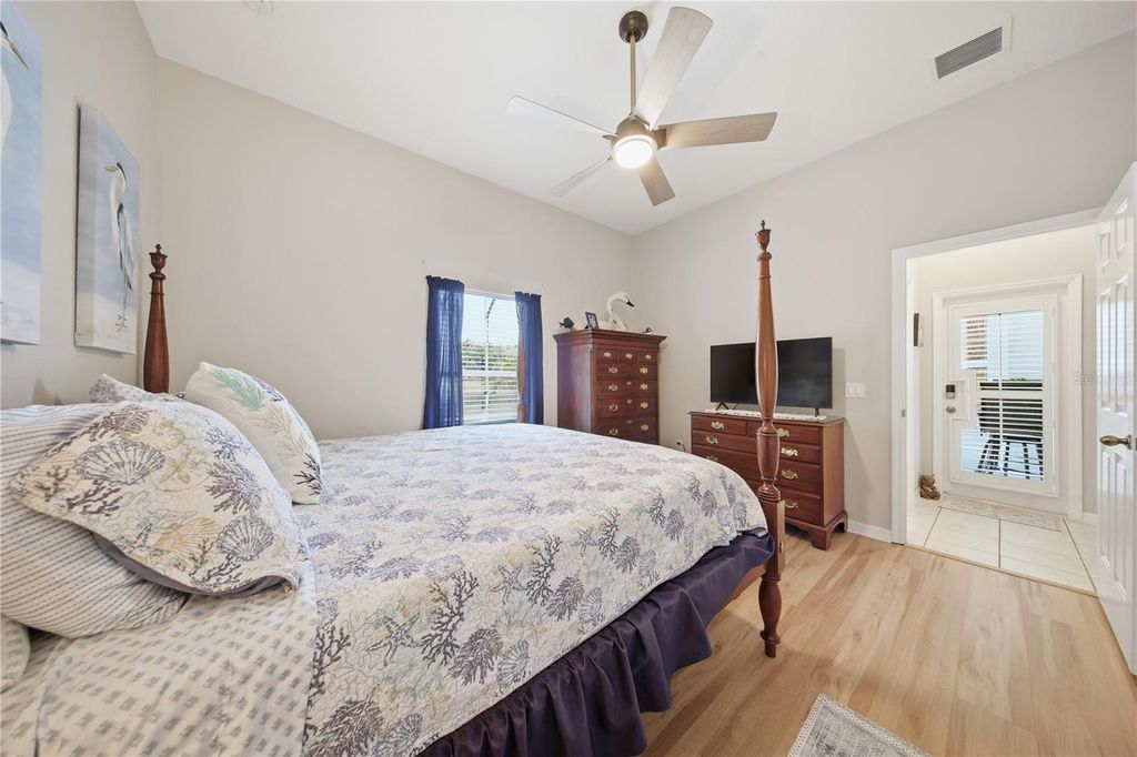 Image 45 of property listing at 1910 SIR LANCELOT CIRCLE, St Cloud, FL 34772