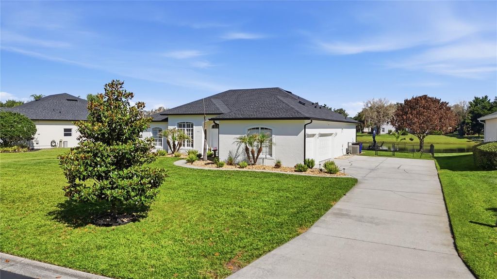 Image 6 of property listing at 1910 SIR LANCELOT CIRCLE, St Cloud, FL 34772