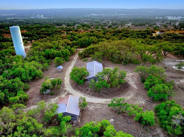 520 Harmon Hills CV, Dripping Springs, TX 78620