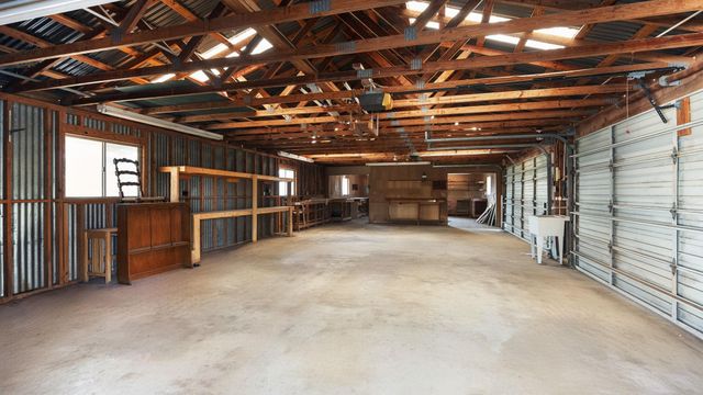 520 Harmon Hills CV, Dripping Springs, TX 78620