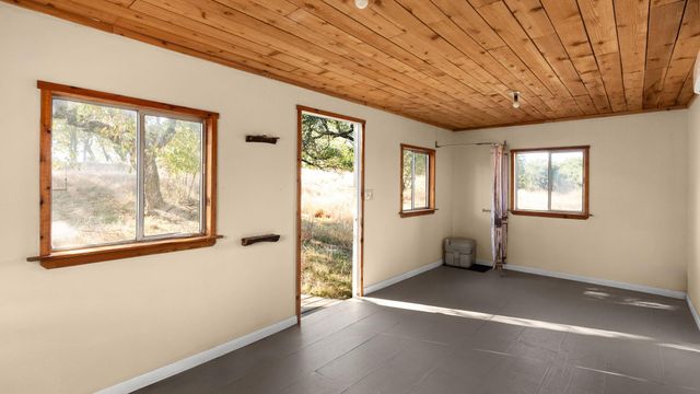 520 Harmon Hills CV, Dripping Springs, TX 78620