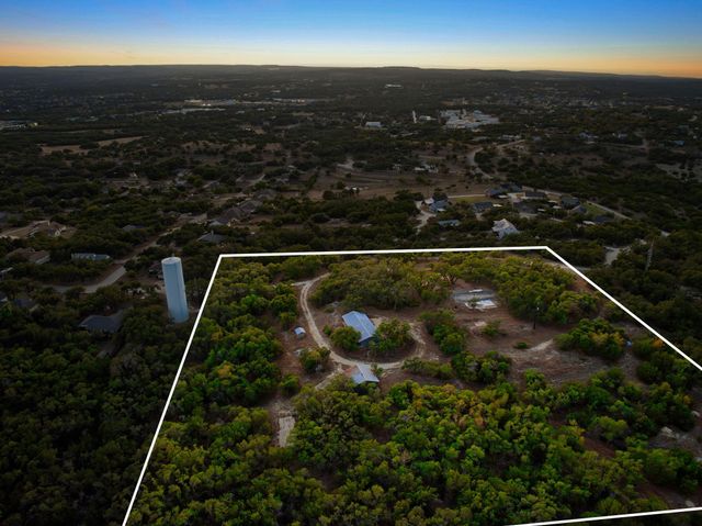 520 Harmon Hills CV, Dripping Springs, TX 78620