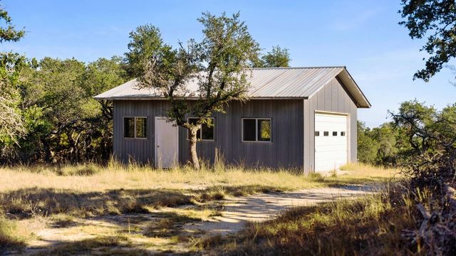 520 Harmon Hills CV, Dripping Springs, TX 78620
