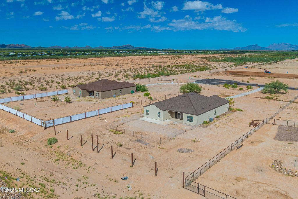 17165 W Sharps Rd, Marana, AZ 85653