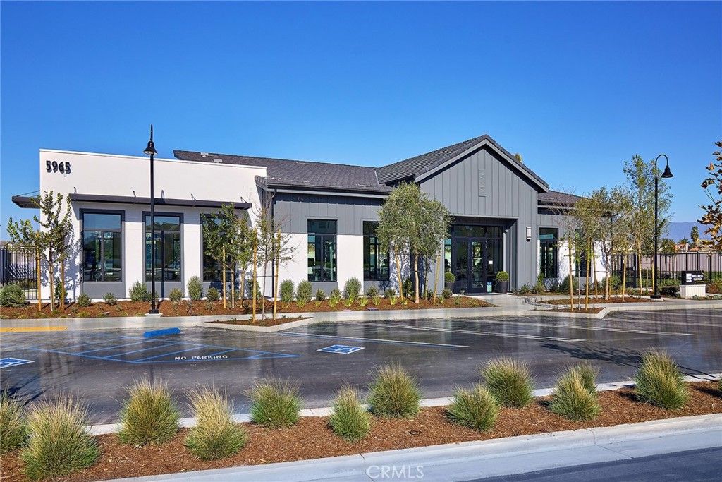 Image 13 of property listing at 12706 Rosemount Road, Eastvale, CA 92880