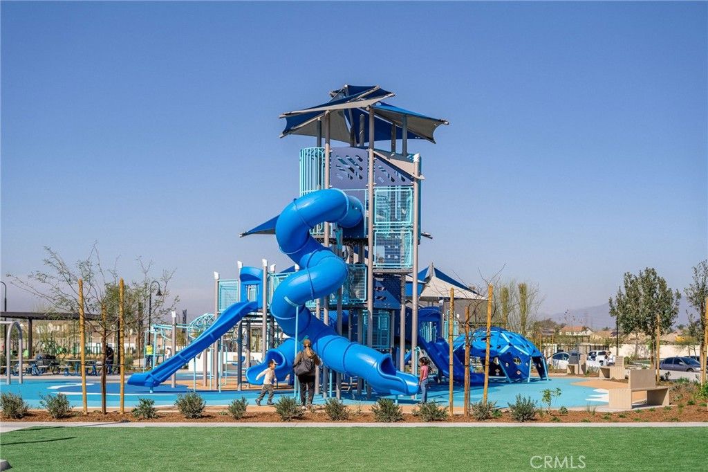 Image 16 of property listing at 12706 Rosemount Road, Eastvale, CA 92880