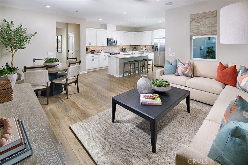 Image 4 of property listing at 12706 Rosemount Road, Eastvale, CA 92880