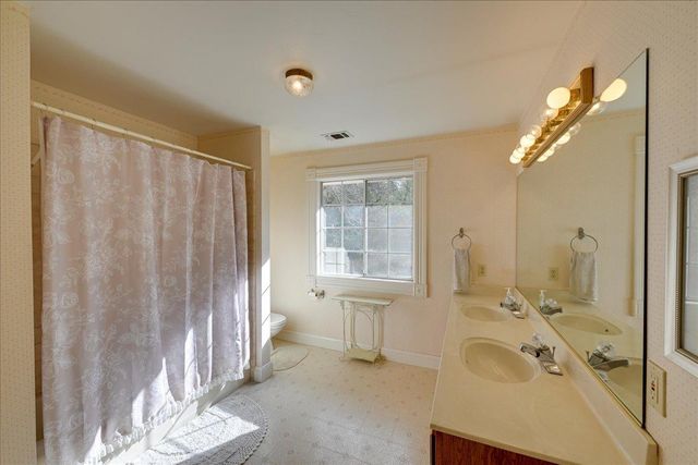2125 Dream Pl, Auburn, CA 95602