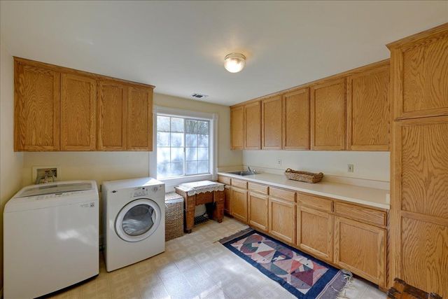 2125 Dream Pl, Auburn, CA 95602