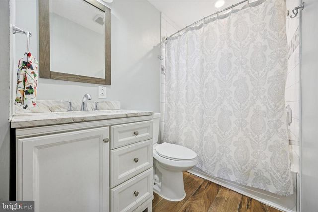 115 S FORKLANDING RD, Maple Shade, NJ 08052